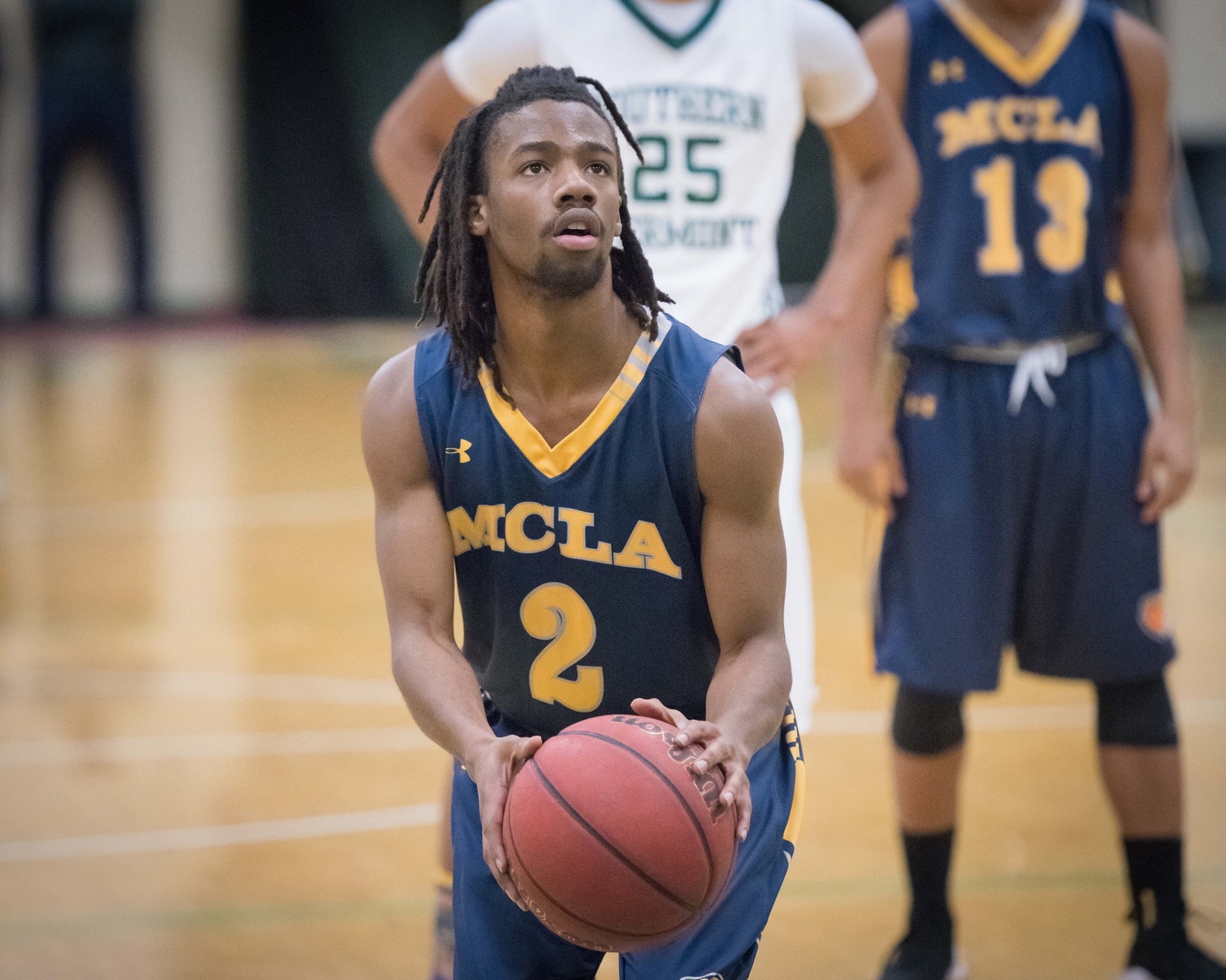 Conquest, Davis spark MCLA men as they hold off Worcester State 71-69