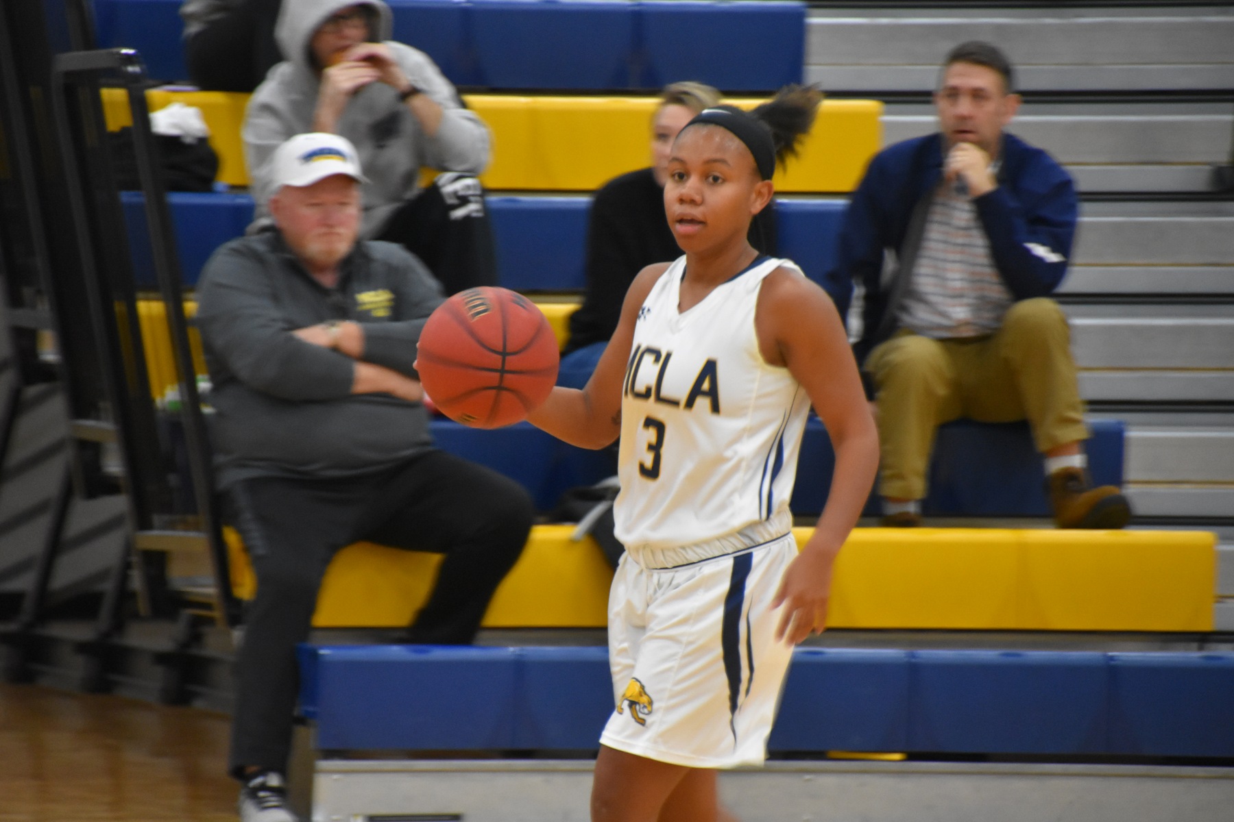 Women's Basketball falls to Curry 56-43 as they begin second half of season