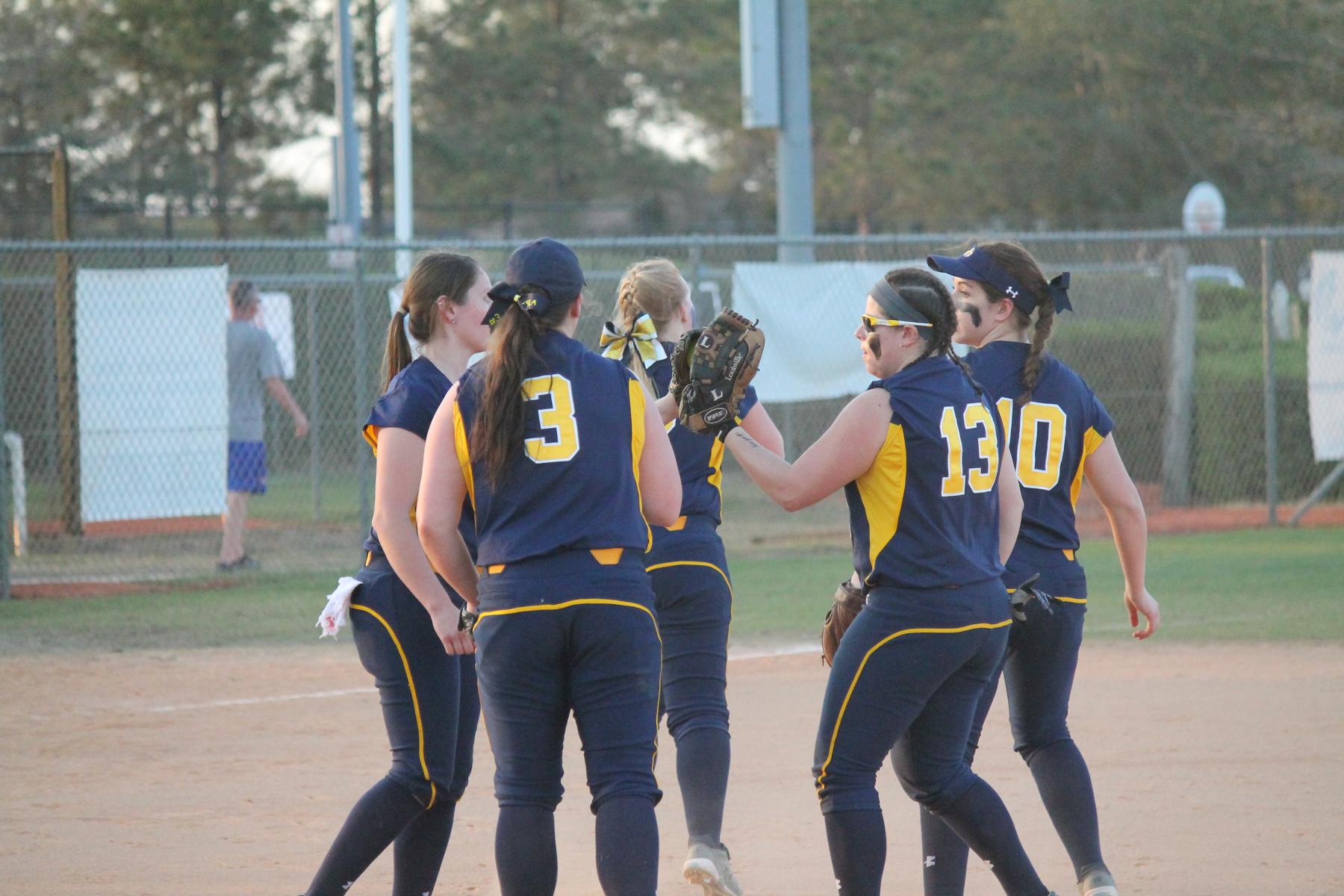 Softball falls to Westfield 5-3 in MASCAC tournament