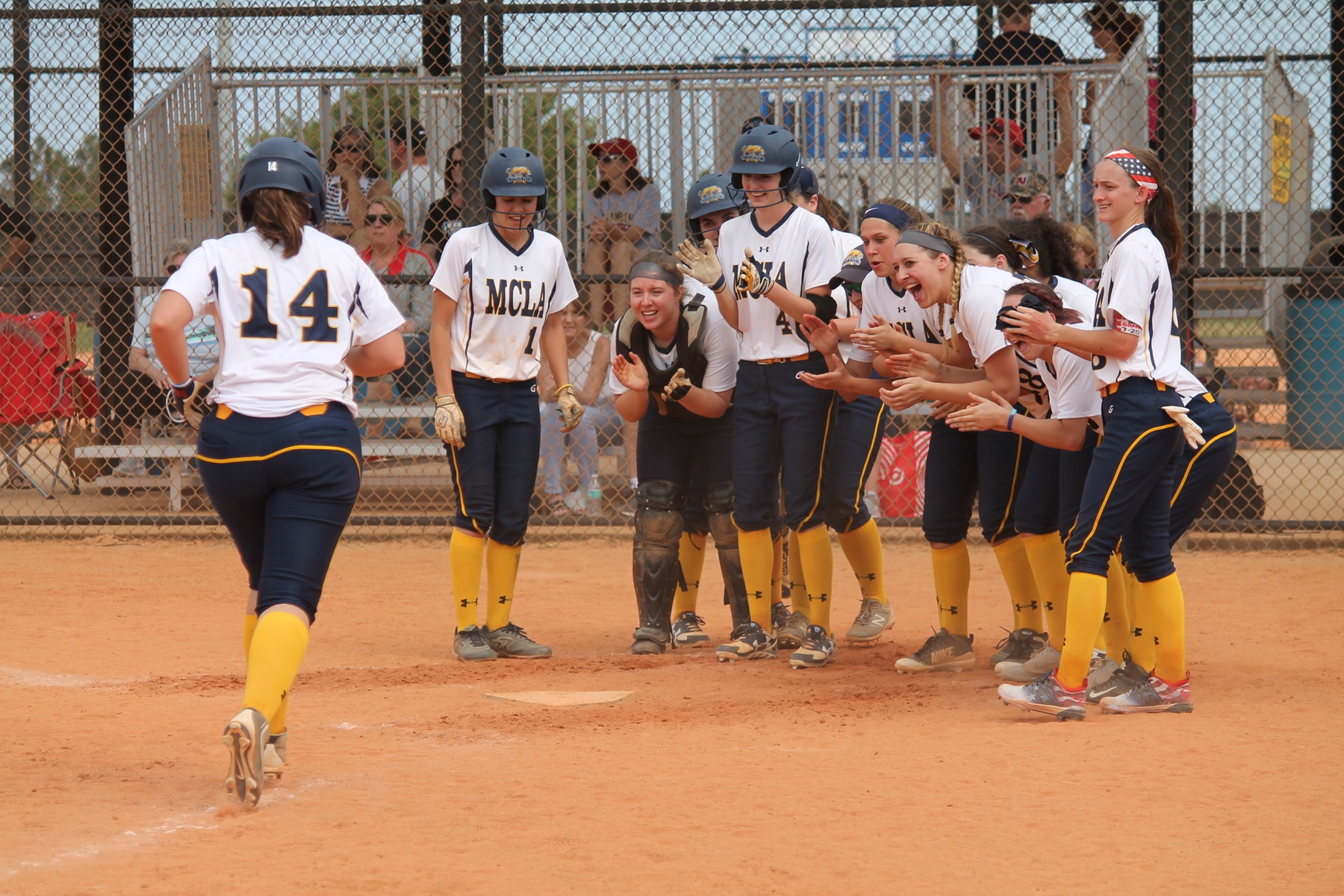 Softball splits on final day of Florida swing with 5-3 win over St. Lawrence