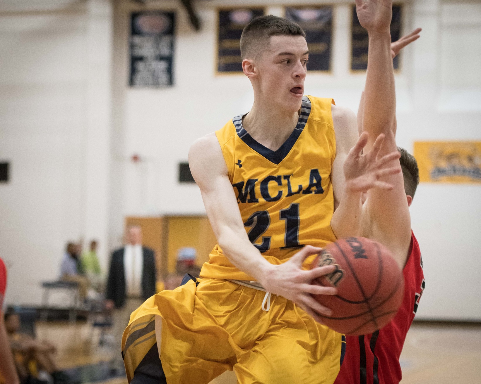 Yearsley, Conquest rally Men's basketball past Fitchburg State 79-75