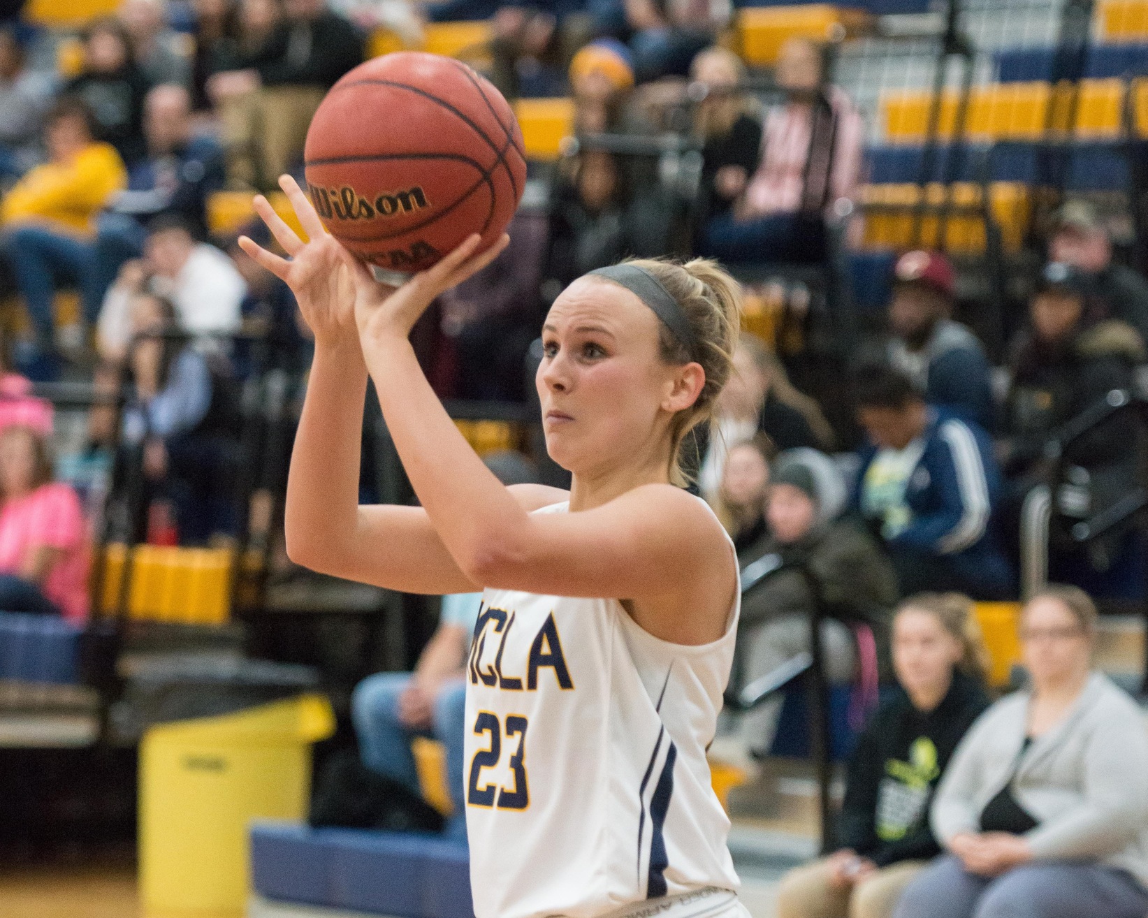 Second half dooms MCLA women in loss to Babson at Naismith tournament