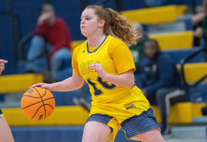 Women’s Basketball falls to Wentworth in nonconference action
