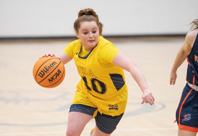 Maddie Teta had three rebounds and two assists in the Trailblazers' loss to Framingham State.