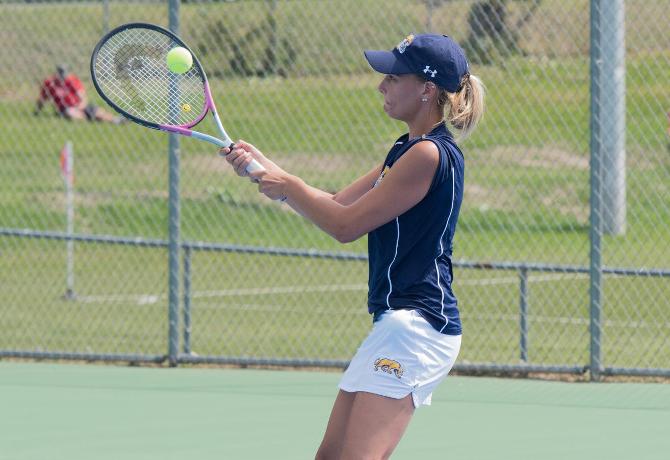 Tennis handles Thomas 8-1 in NAC action to keep playoff hopes alive