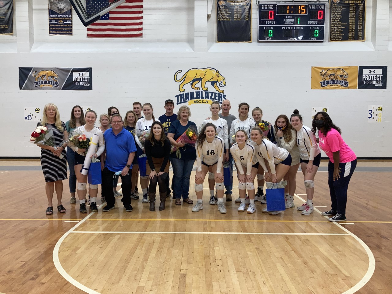 Volleyball earns Senior Day 3-0 win over Salem State