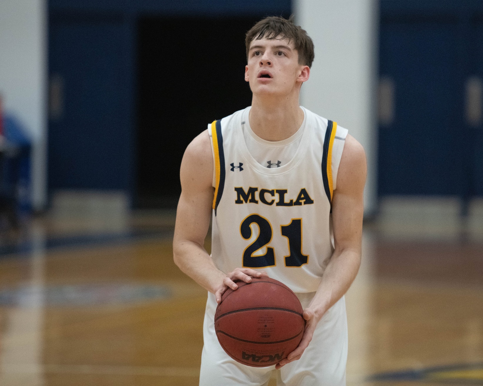 Yearsley's clutch baskets lift Men's Basketball to ninth straight win in showdown with Lancers