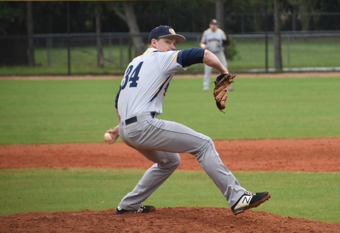 Baseball nipped by Owls in nightcap, drop pair of games to Owls