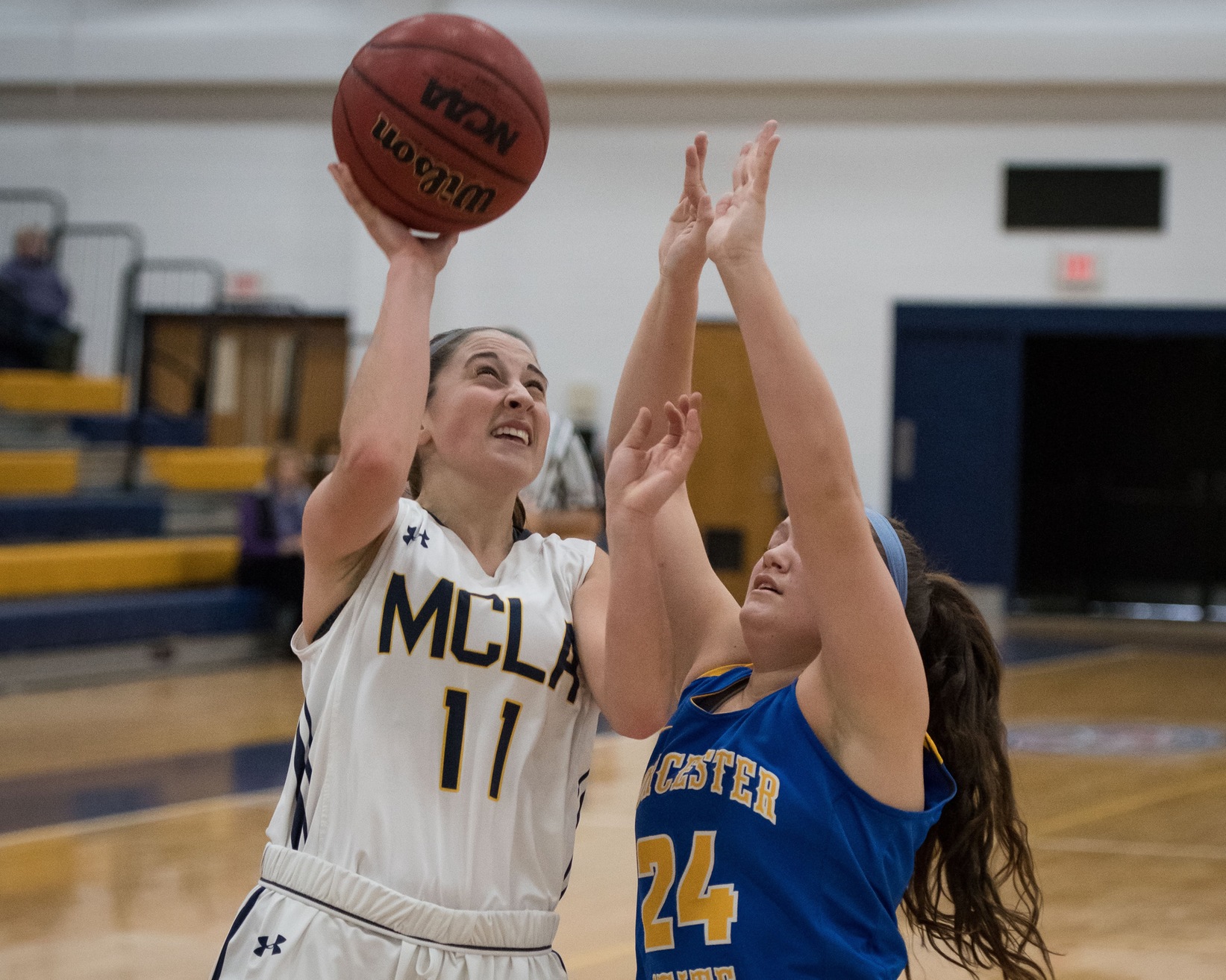 Women's Basketball snaps slide with convincing 82-53 road win at Fitchburg State