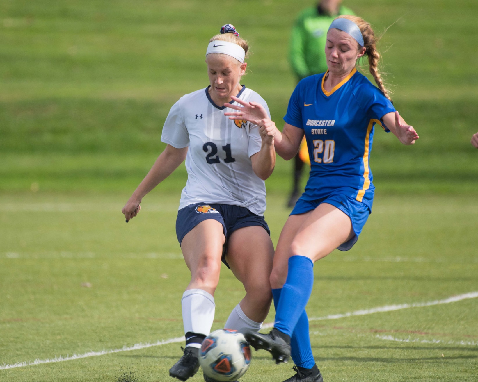 Moore scores lone goal in 3-1 loss to Mass. Maritime