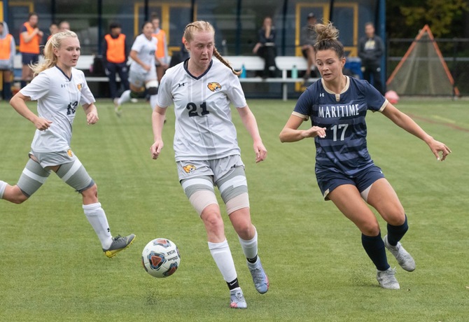 Women's Soccer Routs Cobleskill for First Win