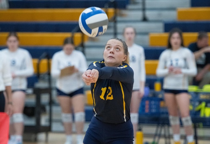 Ellie Walter-Goodspeed became the first Trailblazer to reach the 1000 dig milestone in only three seasons.