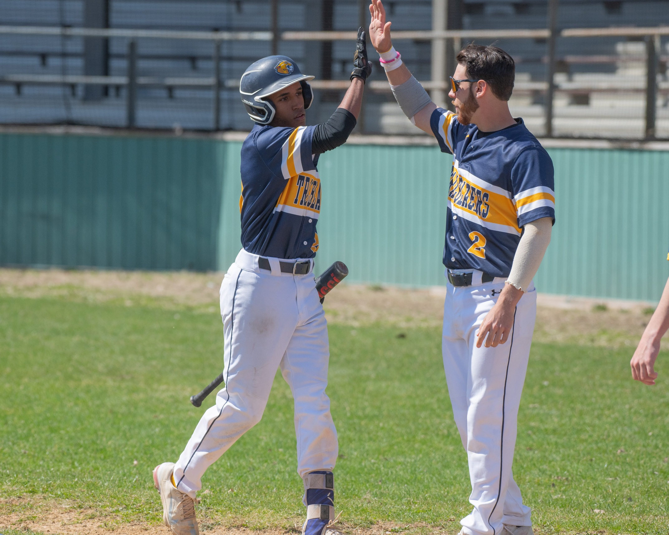 Baseball earns conference win as they split with Rams